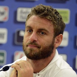 De Rossi Sedih Messi Absen