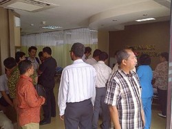 Sakit Wasir Luthfi Kumat, Sidang Terpaksa Ditunda