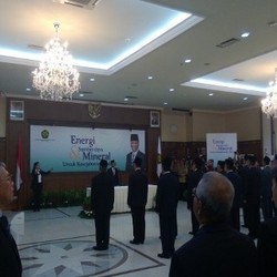 Jero Wacik Rombak Pejabat di Kementerian ESDM