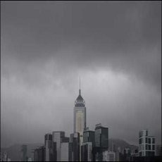 Super Ironwoman Selamatkan Pria yang Nyaris Tenggelam di Hong Kong