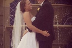 7 Tahun Lumpuh, Stevie Akhirnya Bisa Berjalan di Hari Pernikahannya