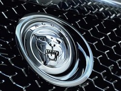 Ribuan Mobil Jaguar Land Rover Ditarik