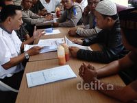 Somad Pertanyakan Sertifikasi Halal Restoran Solaria