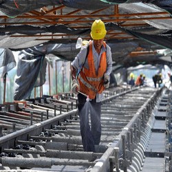 Mulai Dibangun 2014, Jalur Kereta Layang akan Kurangi Kemacetan Jakarta