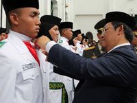 Anggota Paskibra Jawa Barat Dikukuhkan
