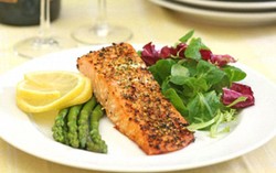 Makan Salmon Seminggu Sekali Bisa Cegah Radang Sendi