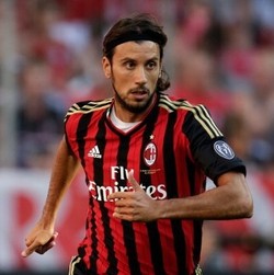  Lawan PSV Jadi Langkah Penting buat Milan