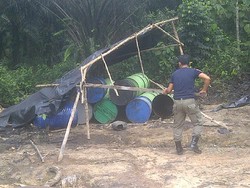 Warga Klaim Ambil Minyak Dari Sumur Peninggalan Belanda Bukan Punya Pertamina