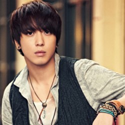 5 Gaya Rambut Si Tampan Yonghwa CNBlue