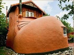 Menginap di Dalam Sepatu Boots Raksasa, Cuma di Selandia Baru