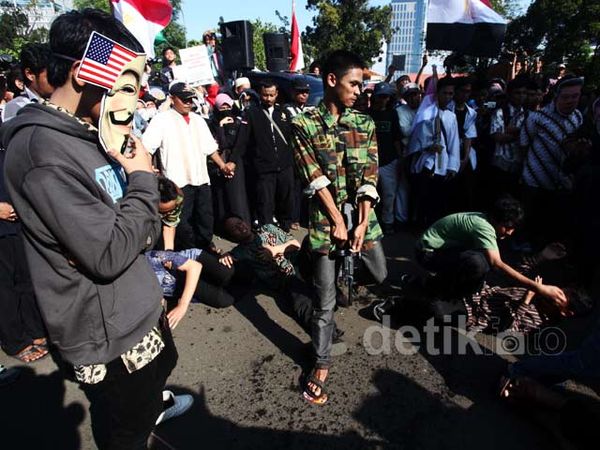 Mesir Memanas, Kedubes AS Didemo