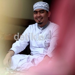 Ustad Solmed Akui Pasang Tarif, Shinta Bachir Bantah Kenal Freddy Budiman