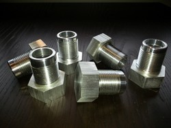 Baut Raksasa Ini Bisa Dipakai untuk Minum