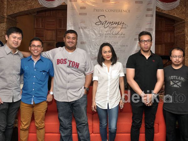 Para Musisi Ramaikan Konser Tunggal Sammy Simorangkir