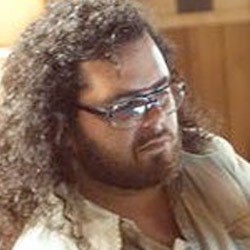 Perankan Steve Wozniak di film joBs, Josh Gad Kurangi Makan Hingga Turun 13,6 Kg