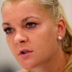 Radwanska Mengundurkan Diri, Li Na Otomatis ke Semifinal