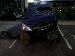 Dievakuasi, Avanza Tim Buser Polsek Pondok Aren Ringsek & Berlumur Darah