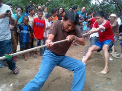 Meriahkan 17-an, Gubernur Sumut Ikut Tarik Tambang dan Balap Karung