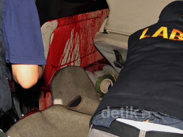 Avanza Tim Buser Polsek Pondok Aren Penuh Darah