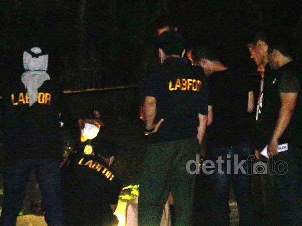 Dua Polisi Tewas Ditembak Orang Tak Dikenal