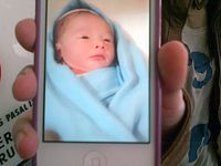 Lucunya Bayi Laki-laki Pasha Ungu