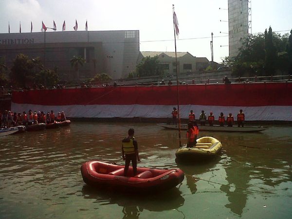 Upacara Kemerdekaan di Atas Air