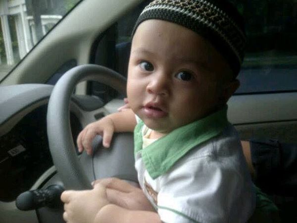 Zayd Rezqy Khavanov, 9 Bulan, Lelaki
