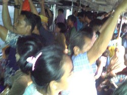 AC Mati, Naik Commuter Line Seperti Kereta Ekonomi