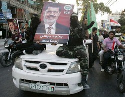 Kecam Kekerasan Militer Mesir, Ribuan Warga Gaza Turun ke Jalan