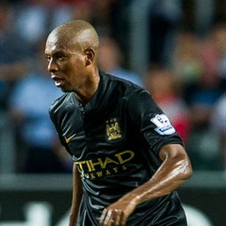 Fernandinho Pilih City Bukan Karena Uang