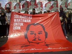 Ratusan Wartawan Yogya Desak Polisi Usut Kematian Udin 17 Tahun Silam