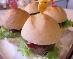 Burger Empuk dan Sehat untuk Menu Makan Siang