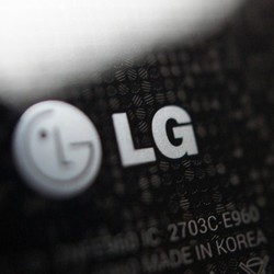 G Pad, Senjata LG Tandingi iPad?