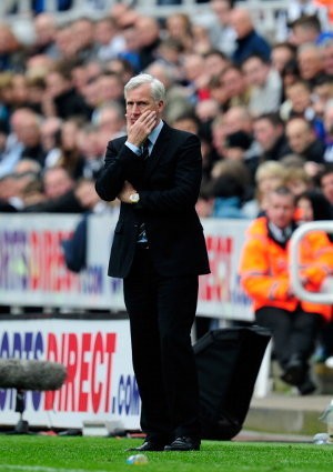 Bursa Taruhan: Pardew, Manajer yang Paling Cepat Dipecat