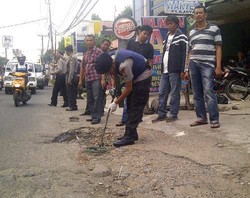 Gegana Cari Selongsong Peluru yang Lukai Aipda Patah