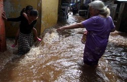 Revitalisasi Kali Ciliwung, 997 Rumah di Kampung Melayu Bakal Dibongkar