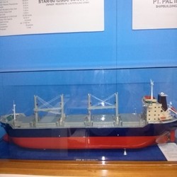 RI Mampu Buat Kapal Induk yang Bisa Didarati 8 Helikopter