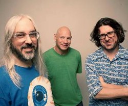 Dinosaur Jr. Akan Menerbitkan Buku