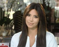 Foto-foto Kim Kardashian Pasca Melahirkan