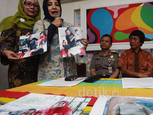 Aiptu Koes Hendratno Terima Kak Seto Award