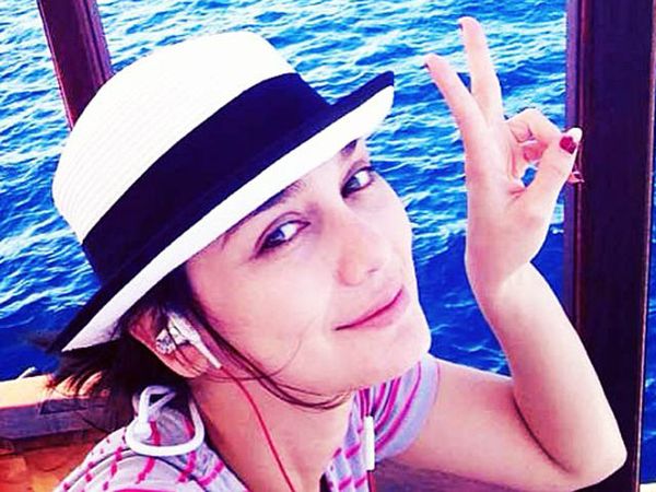 Serunya Luna Maya Liburan ke Pulau Komodo