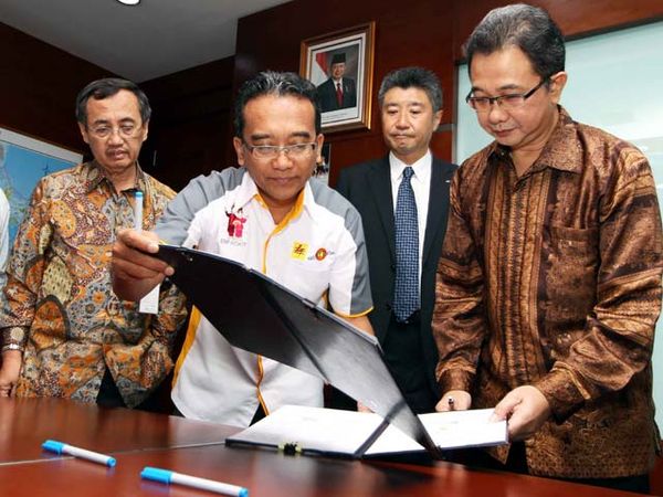 PLN Tandatangani Pembelian Listrik PLTA Rajamandala