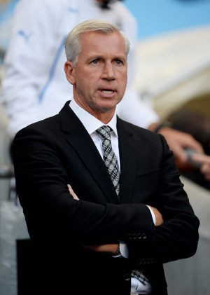 Pardew Kritik Cara Arsenal Menawar Cabaye