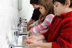 Kuman Ini Ada di Air Keran: Bakteri Pemakan Otak Hingga Senjata Biologis