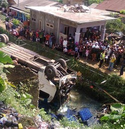 Bus Maut di Cisarua Berumur Cukup Tua, Beroperasi di Jateng-Jatim