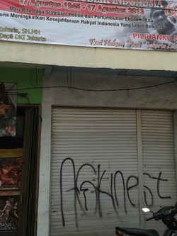 Ini Toko Miras Oplosan Rendy, Selalu Ramai Sejak Sore Sampai Malam