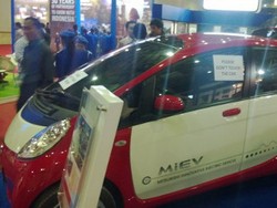 Mitsubishi Pamer Mobil Listrik di Senayan