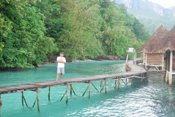 Pantai di Pulau Seram, Tak Kalah Indah dengan Derawan