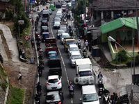 Efek Kecelakaan Maut, Lalin Cisarua Mengular
