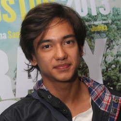 Mantan Kekasih Lakukan Penganiayaan, Adipati Dolken Bungkam